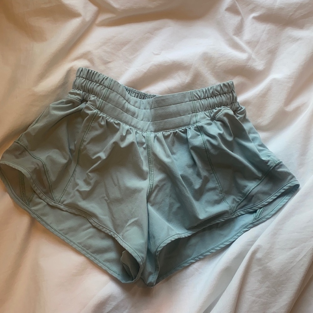 Lululemon hotty got low-rise lined short 2.5”